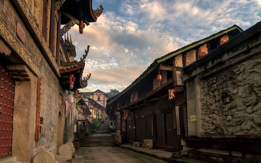 救援可怜的穴居人